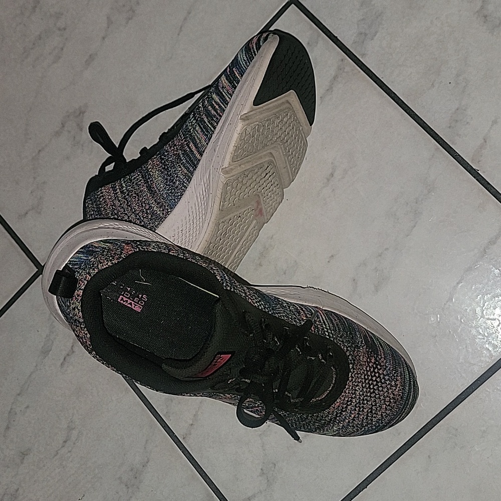SKECHERS GO RUN ELEVATE - Picture 2 of 5